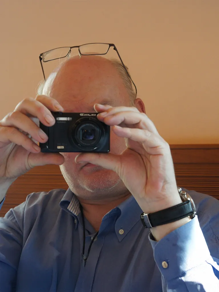 Foto di Bob Noto che fa una foto