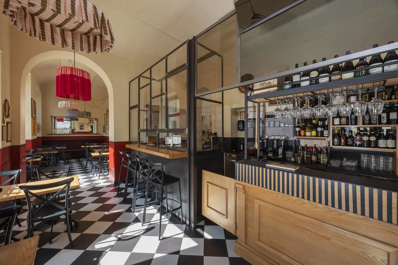 Hello dear - Local wines and dishes